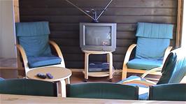 The lounge area in our luxury cabin at the Langenuen Motel, Jektavik